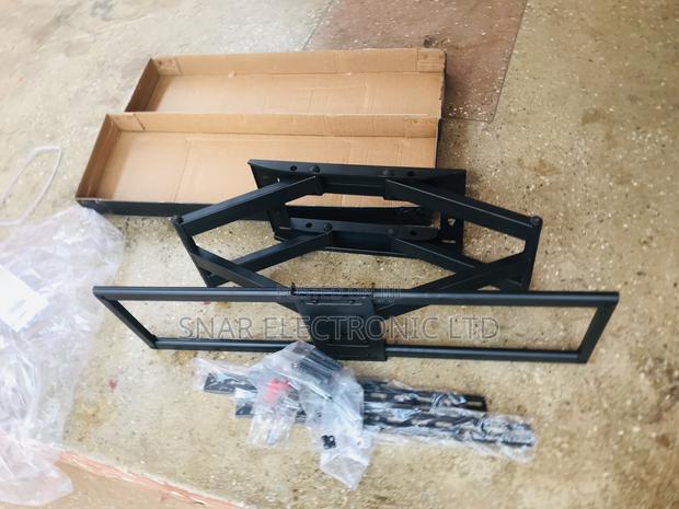 Strongly Full Motion Wall Mount: 50-120 Inch Full Motion · Photo 1