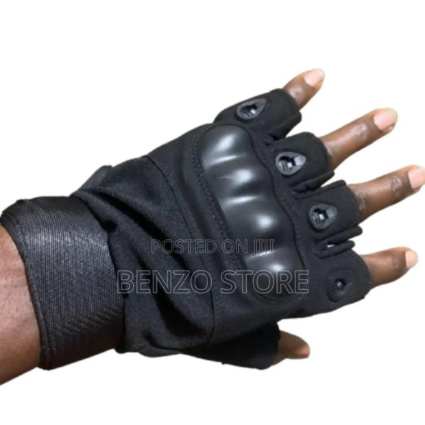 Hand Gloves for Gym, Military and Riding Available · Photo 2
