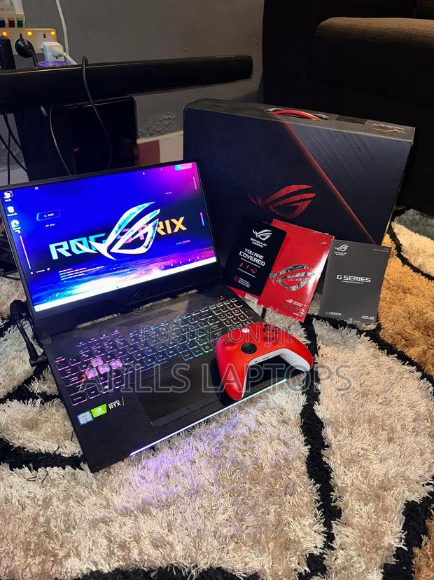 Laptop Asus ROG Strix SCAR Edition 16GB Intel Core I7 SSD 512GB · Photo 2