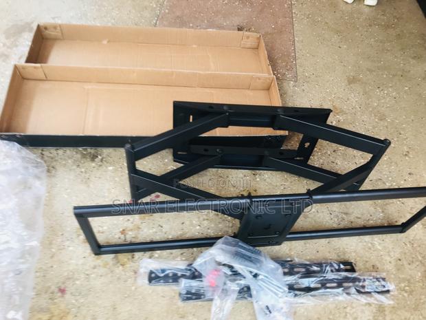 Solid Full Motion Wall Mount: 50-120 Inch Full Motion · Photo 1
