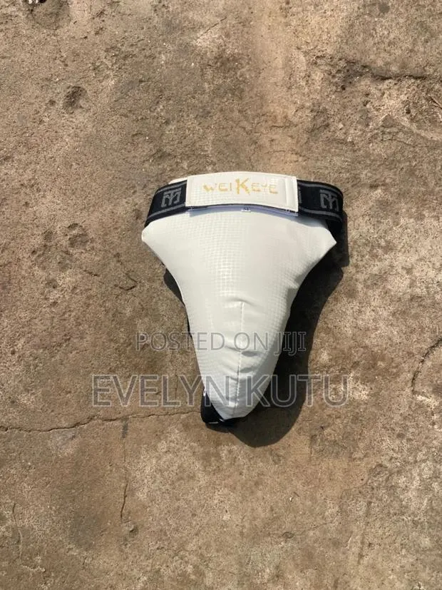 Groin Protector White · Photo 1
