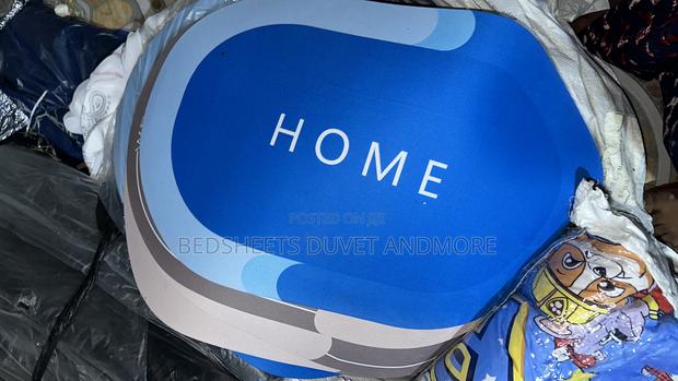 Anti Slip Bathroom Mat · Photo 1