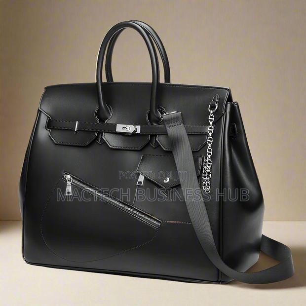 Duffle Bag · Photo 1