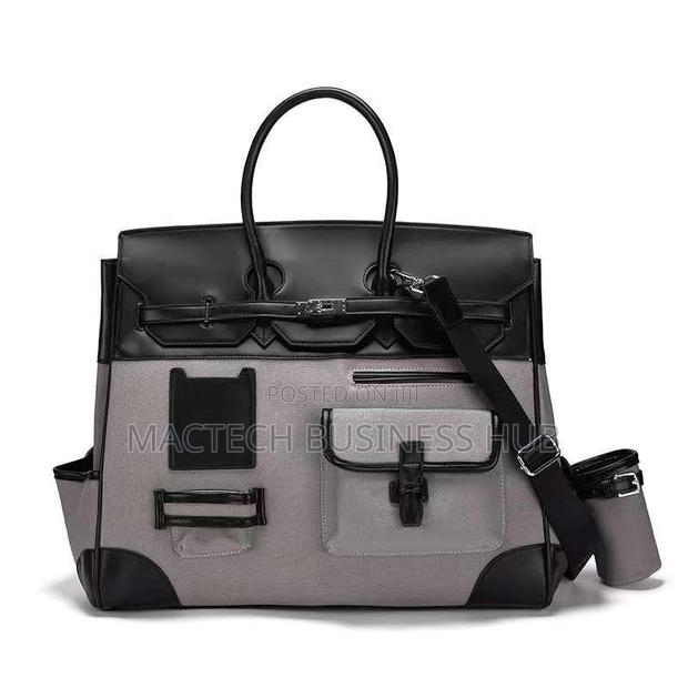 Duffle Bag · Photo 1