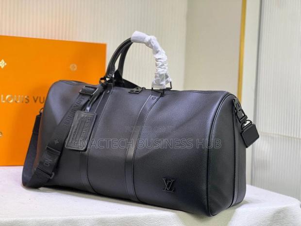 Traveling Bag · Photo 3