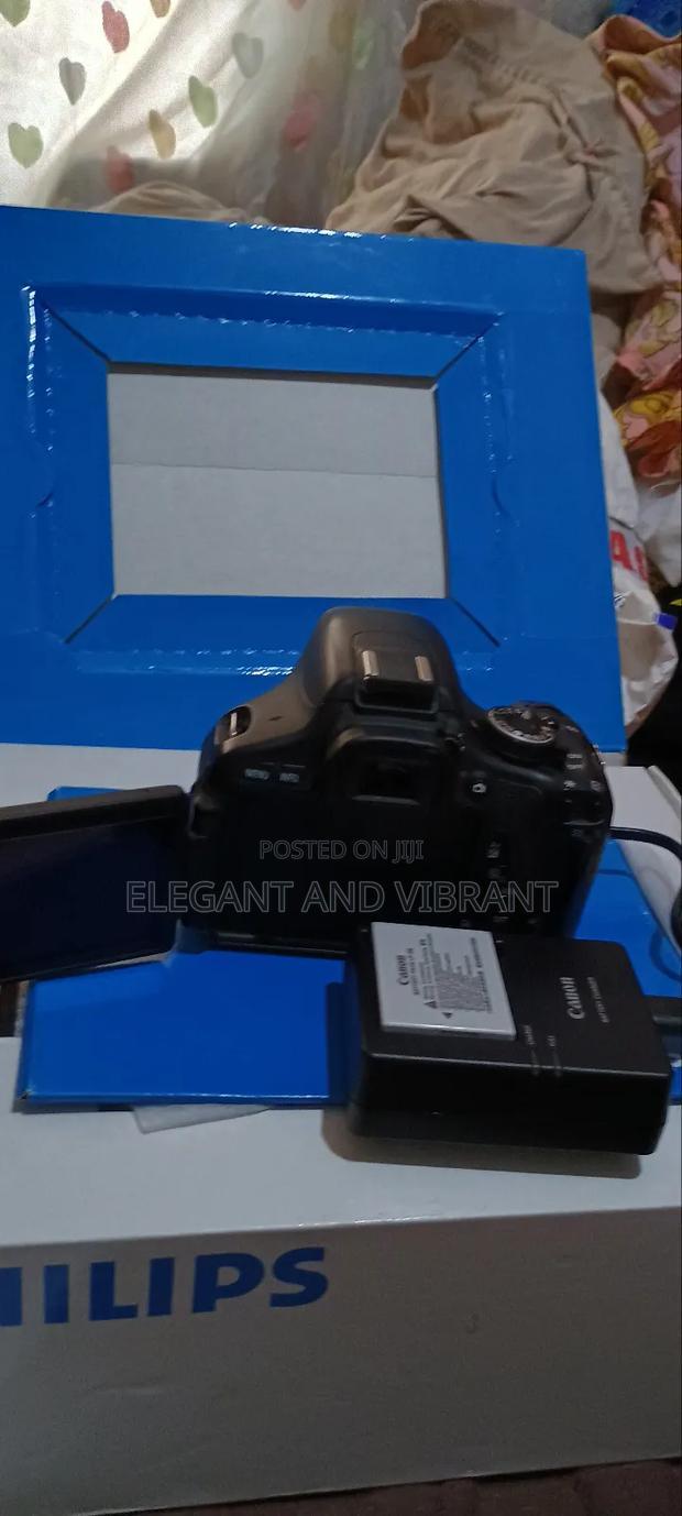 Canon 600d With Screen Color Change,Please Read Description · Photo 7