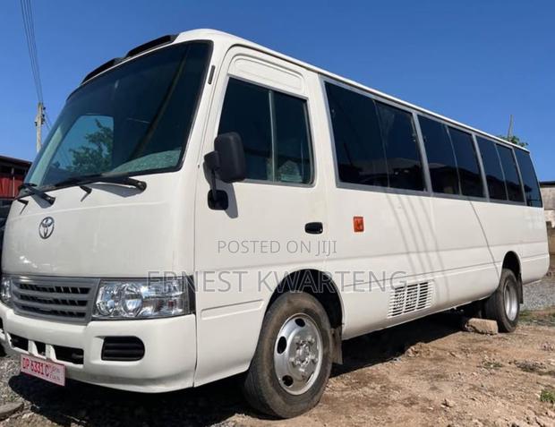 Toyota Coaster 2014 Grey · Photo 2