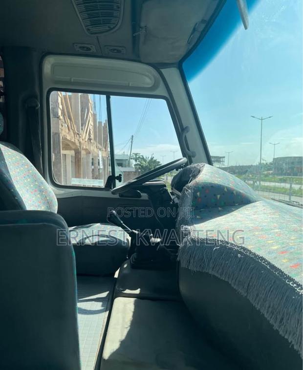 Toyota Coaster 2014 Grey · Photo 3