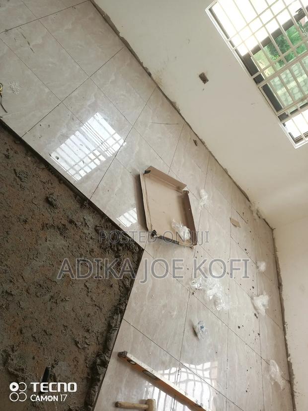 Smart Tiles Workers · Photo 2