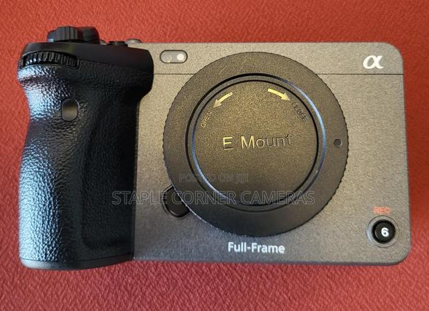 Sony Alpha Fx3 12mp Cinema Line Camera Body Xlr Handle 4k · Photo 4