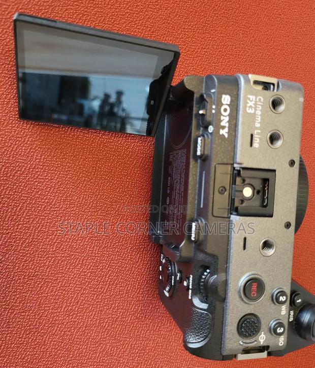 Sony Alpha Fx3 12mp Cinema Line Camera Body Xlr Handle 4k · Photo 6