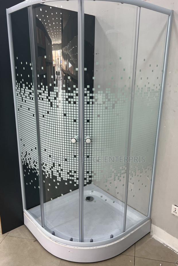 Walk in Shower Cubicle · Photo 2
