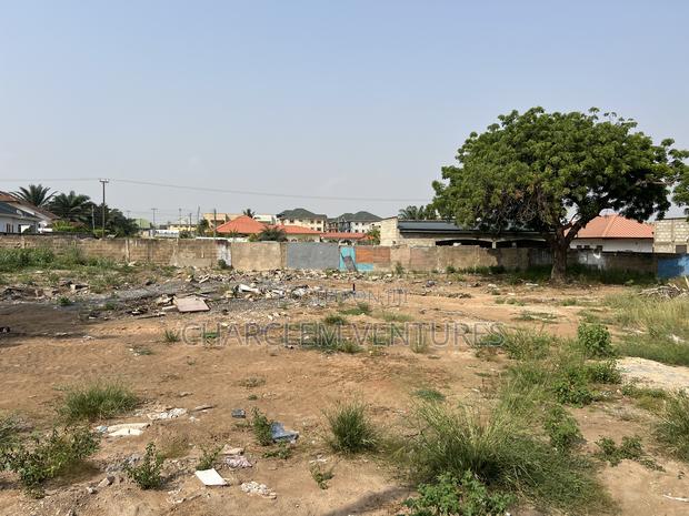 Plots of Land for Sale at East Airport · Photo 6