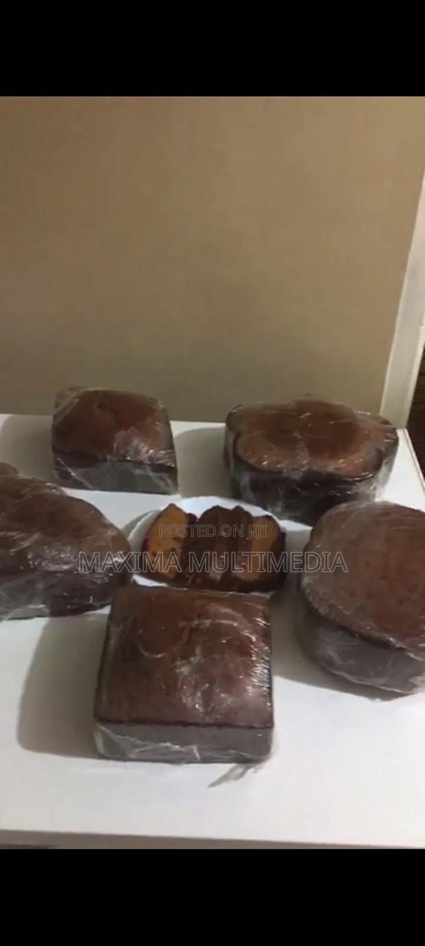 Order Your Rich Fruit And Caramelized Cake · Photo 3