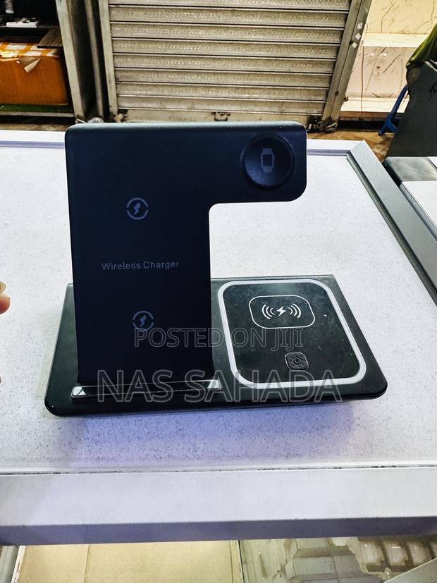 3in1 Fast Wireless Charger · Photo 2