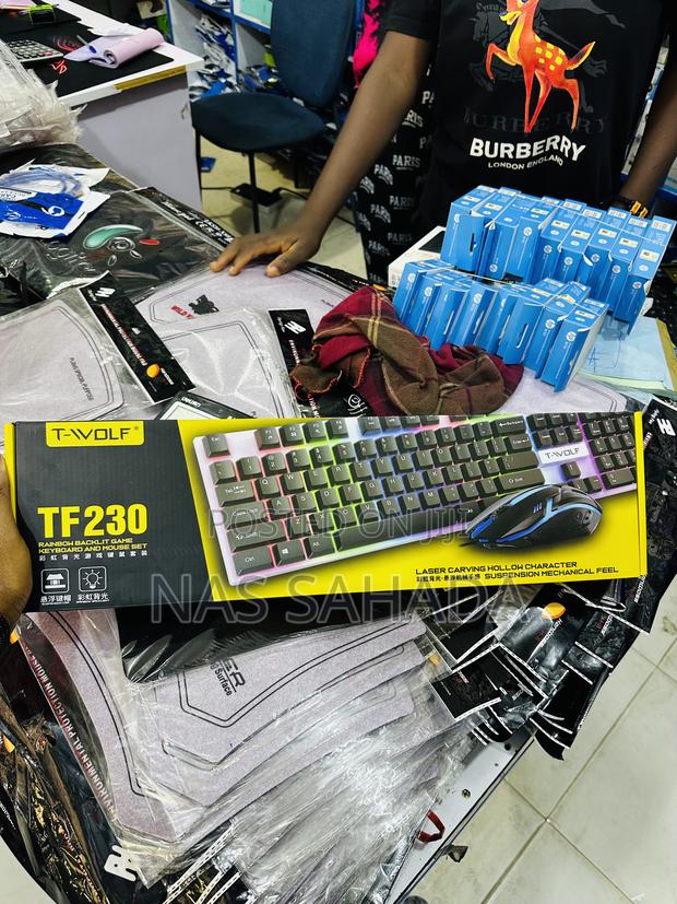Gaming Keyboard With Light · Photo 1