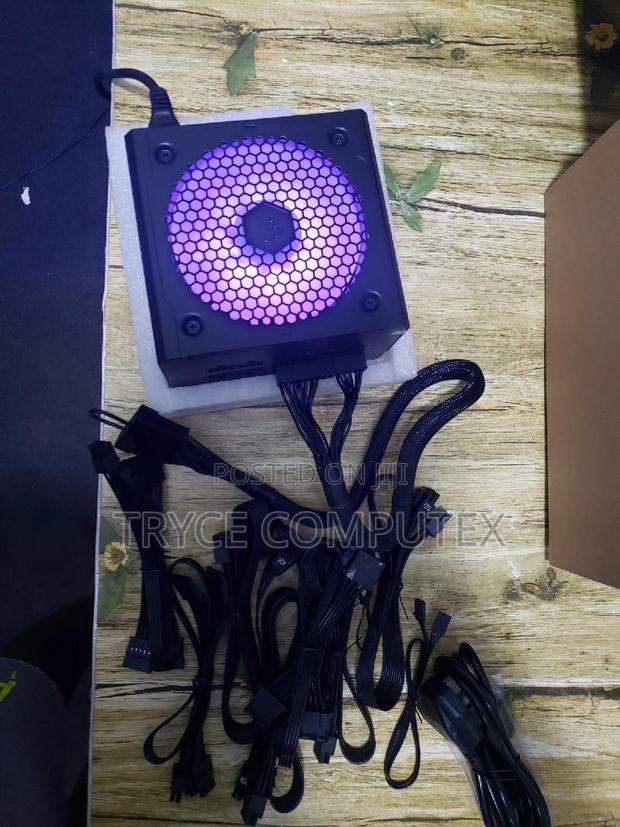 750 Watt Power Supply Unit · Photo 1