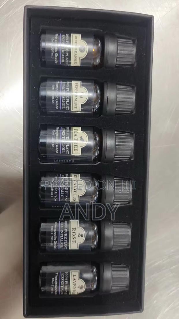 Essential Oils · Photo 3