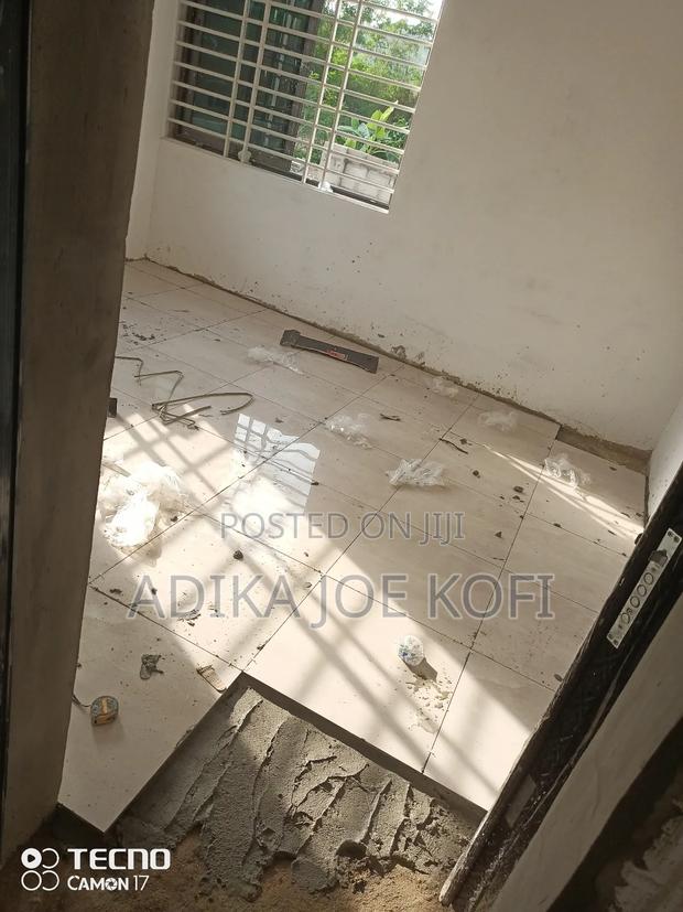 Tiles Workers Interior Design · Photo 2