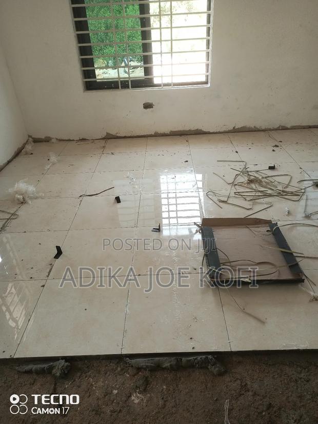 Tiles Workers Exterior Design · Photo 1
