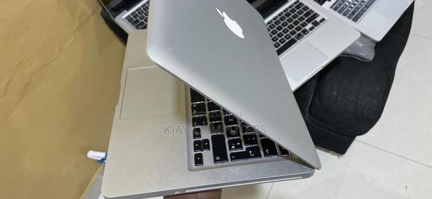 Laptop Apple MacBook 2011 8GB Intel Core I5 SSD 128GB · Photo 3