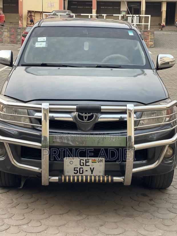 Toyota Hilux 2.5 D-4D Double Cab 2008 Gray · Photo 3