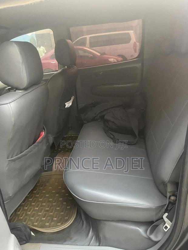 Toyota Hilux 2.5 D-4D Double Cab 2008 Gray · Photo 7