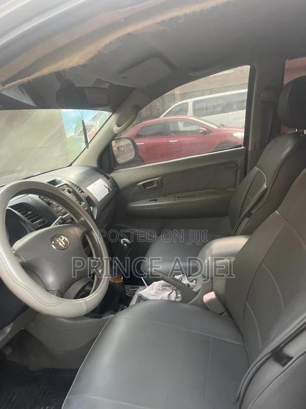 Toyota Hilux 2.5 D-4D Double Cab 2008 Gray · Photo 8