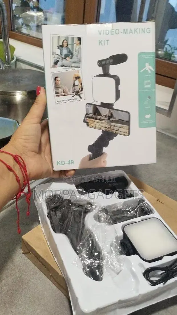 Portable LED Video Blogging Kit (Pre Order From USA) · Photo 1