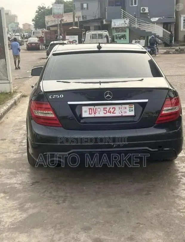 Mercedes-Benz C250 2013 Black · Photo 1