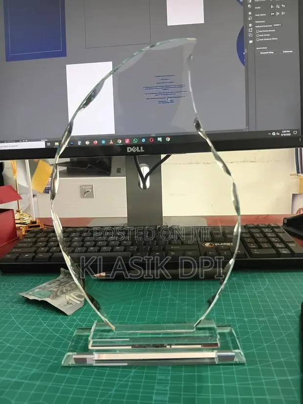 Crystal Award · Photo 1
