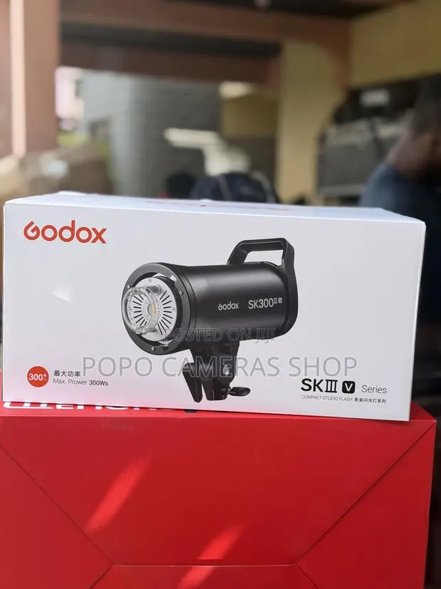 Godox Sk 300 Iiiv Strobe · Photo 1