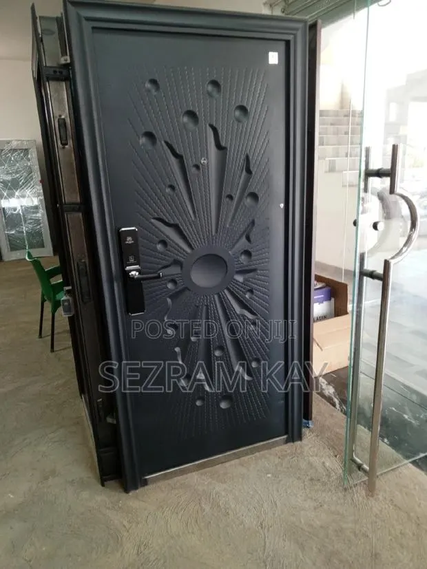 Single Security Door · Photo 1