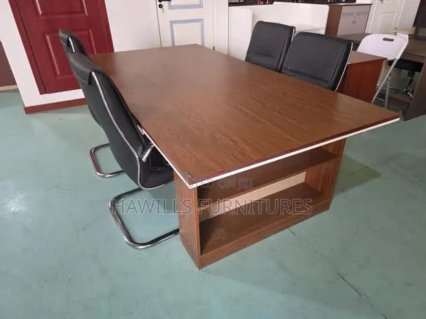 6 - 8 Seater Conference/Meeting Table. · Photo 1