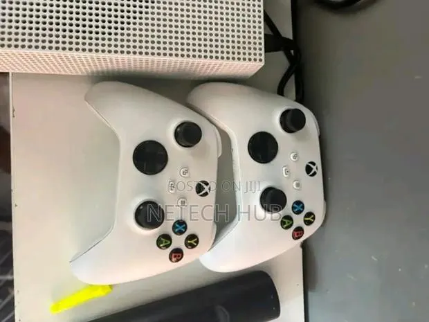 Xbox One S With Games · Photo 1