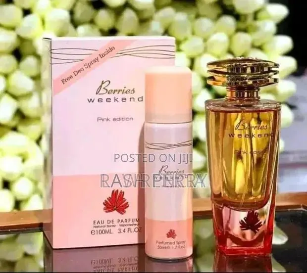 Berries Weekend Sweet Scented Perfume · Photo 1