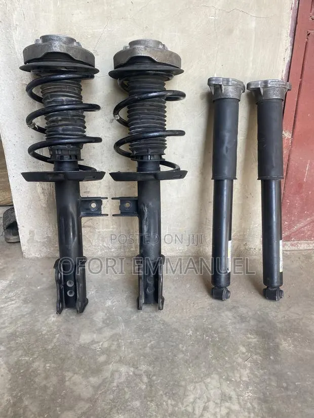 Benz Gla Front Shocks · Photo 1