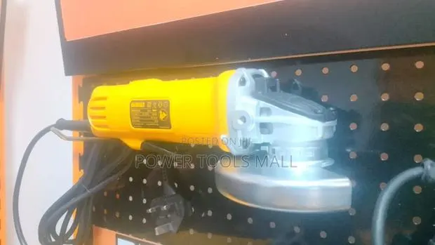 DeWalt Electric Angle Grinder 900W 4.5"