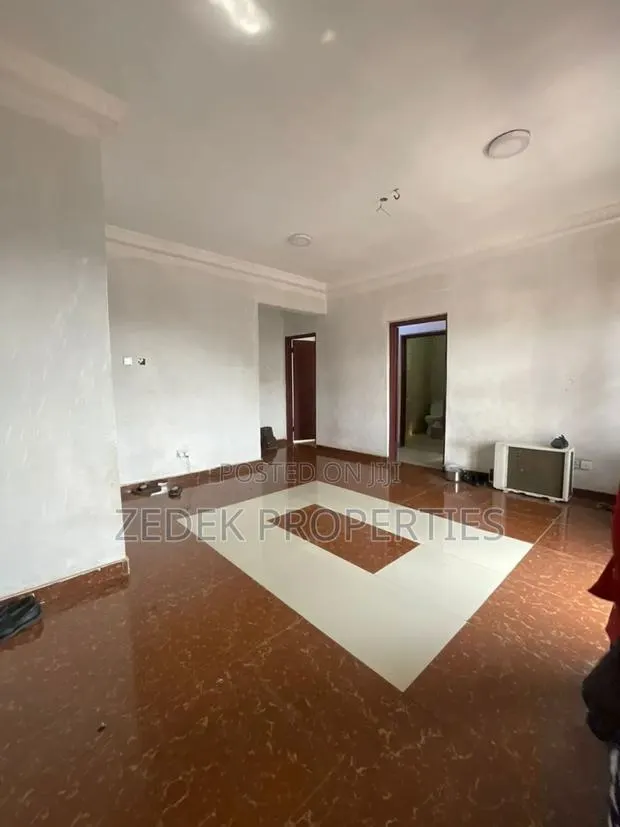 2bdrm Apartment in Zedek Properties, Ofankor for rent · Photo 1