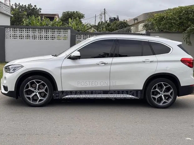 BMW X1 xDrive28i AWD 2019 White · Photo 1