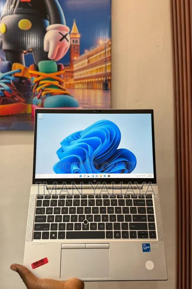 Laptop HP EliteBook 830 G8 16GB Intel Core i5 SSD 256GB · Photo 1