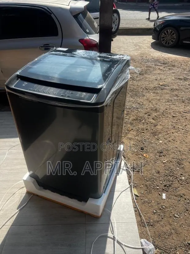 Effortless Cleaning TCL 18kg Top Load Electric Washing Machine · Photo 1