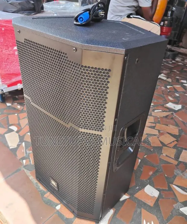 JBL Prx615m 15inches Active Stage Monitor Speaker. · Photo 1