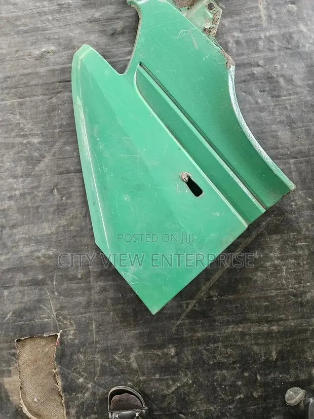 Mercedes-Benz Fenders · Photo 1