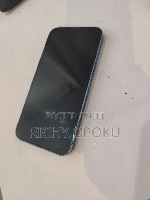 Apple iPhone 13 128 GB Blue · Photo 1