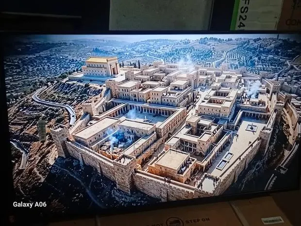 Samsung 43-Inch Energy Efficient Smart Tv · Photo 1