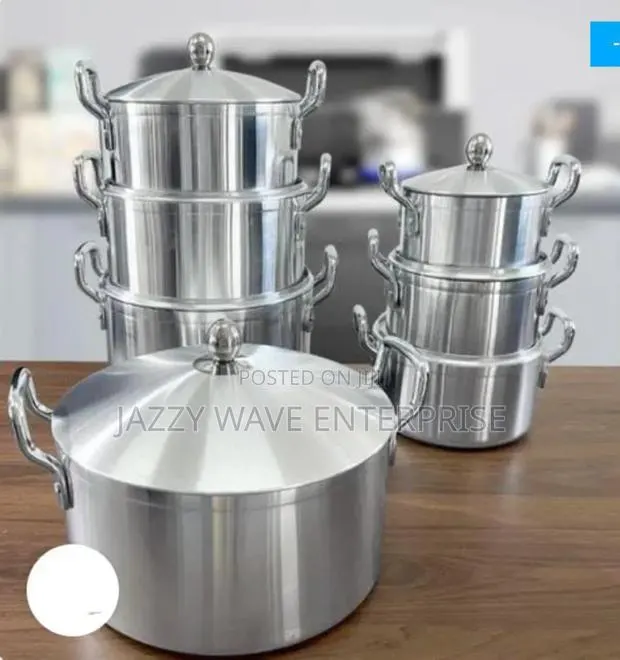 7 Set Silver Saucepan · Photo 1