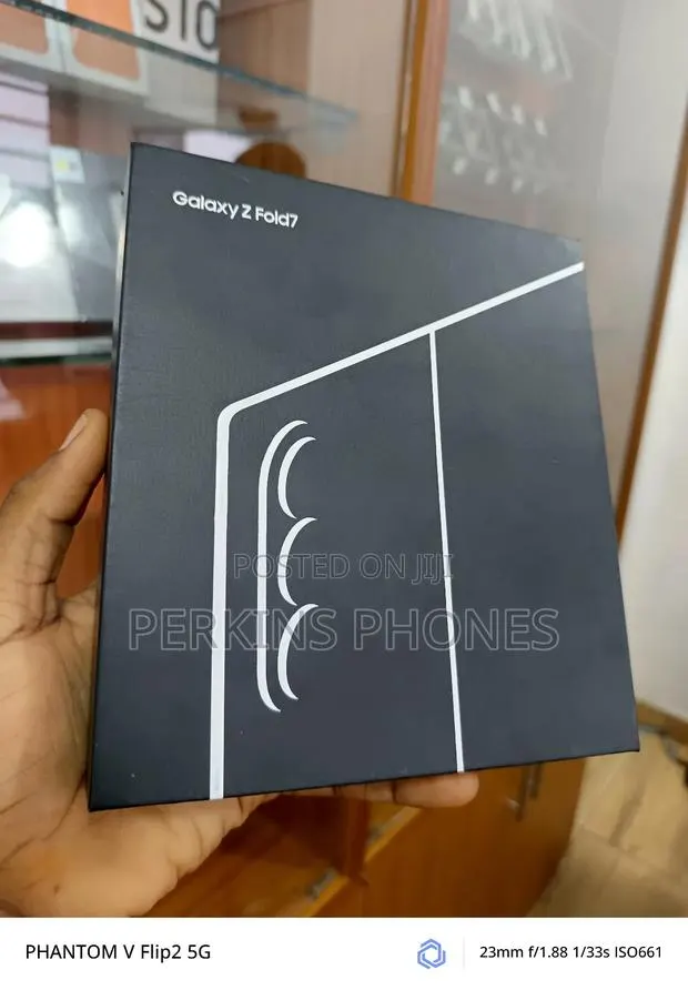 New Samsung Galaxy Z Fold7 256 GB Gray · Photo 1