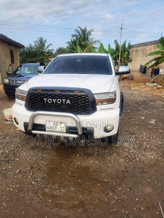 Toyota Tundra Regular Cab 4x4 2009 White · Photo 1