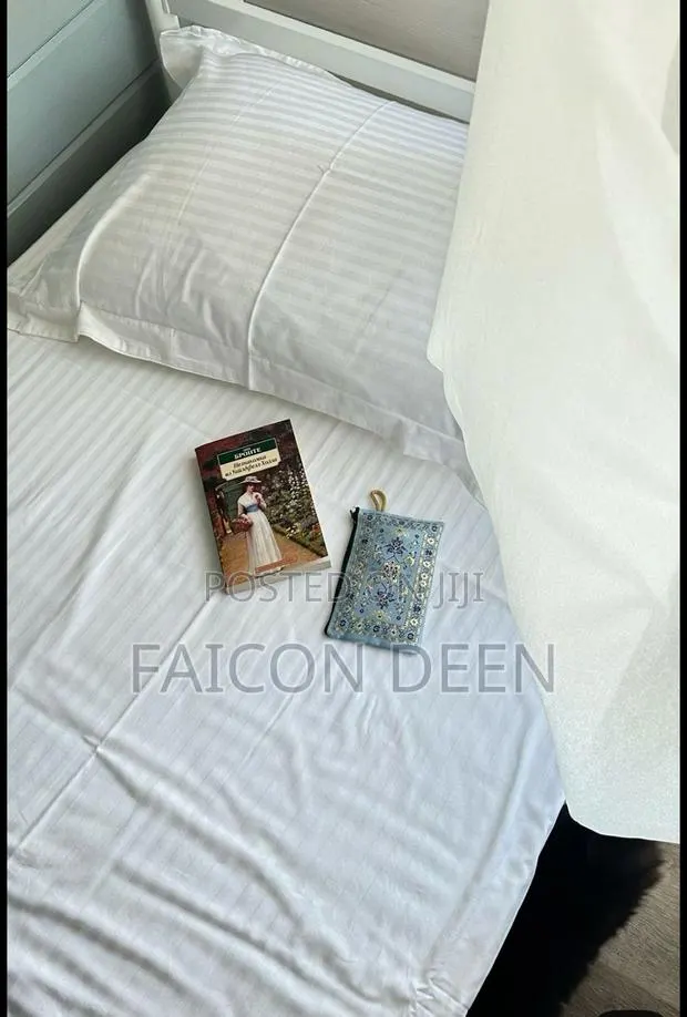 Built for Airbnb Hotels ,Loved by Guests (2 Bedsheets, 4 Pillow Case · Photo 1
